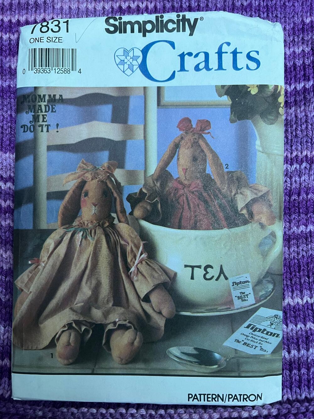 Simplicity 7831 Sewing pattern country bunny dresses pinafore 1980s